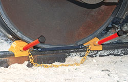 4011-30 Wheel Chocks - Whack Em 
Double Exposed Rail Wheel Chock with Whack 'Em reinforced steel handles
Weight 14lbs